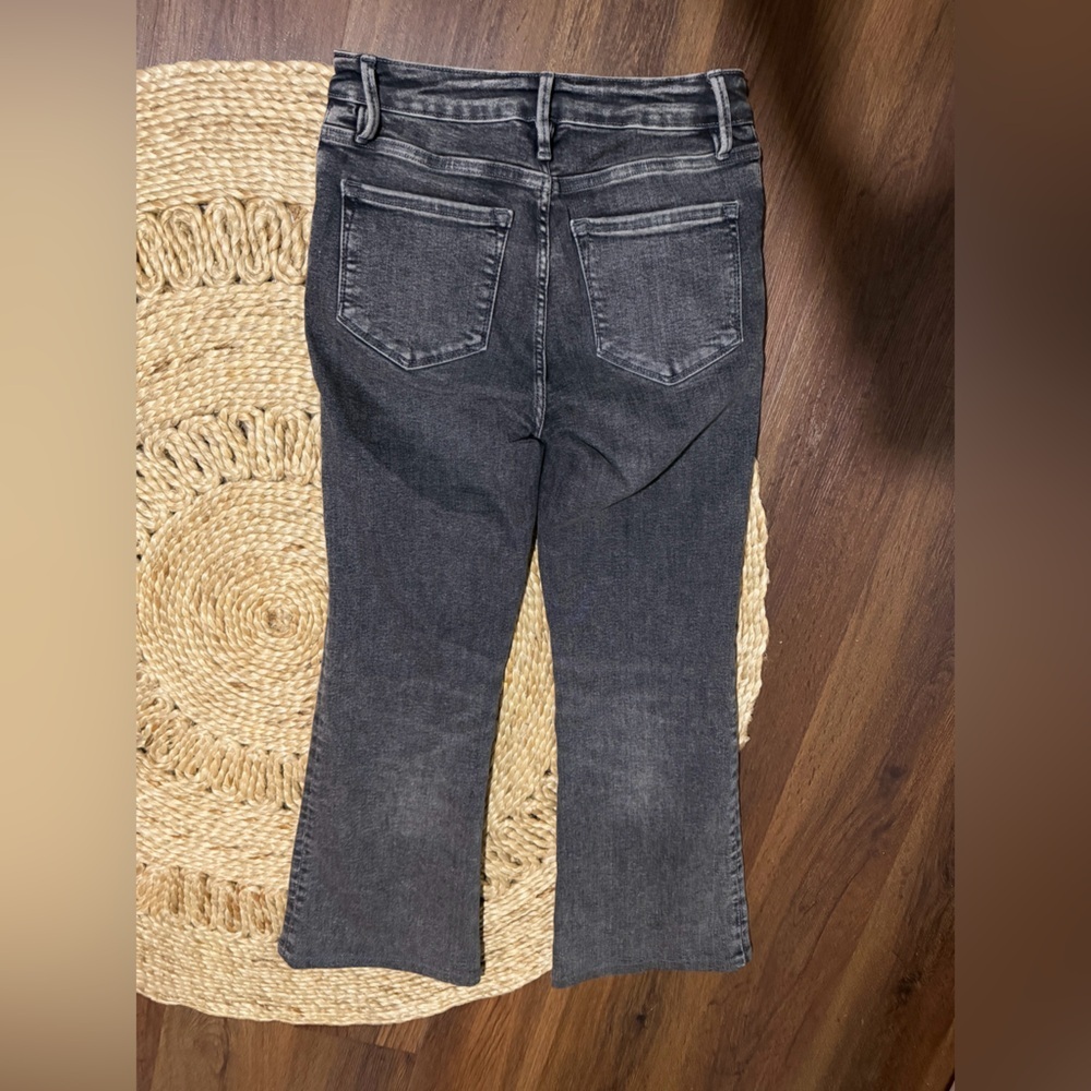 Frame Grey Le Crop
Mini Boot Jeans Frame denim $250 nwot 26 casual winter boho - Picture 6 of 6